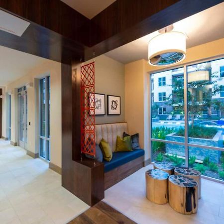 Downtown Apt Free Parking - Pool - Gym - Fully Kitchen Houston Bagian luar foto